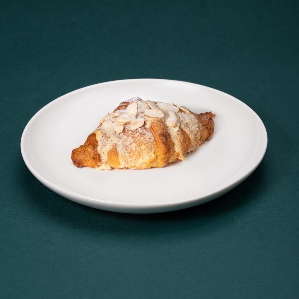 کروسان بادوم